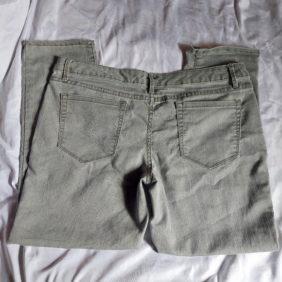 Mossimo Supply Crop Pantacourt Jeans - Picture 3 of 5